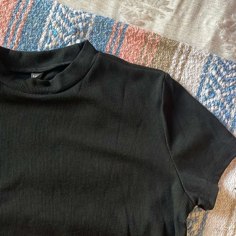 Black mock neck tee